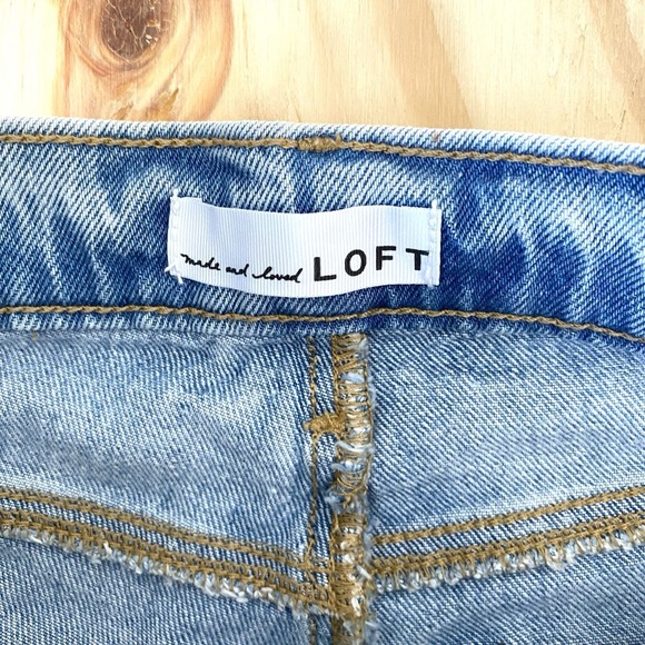 Loft Women's The Relaxed Straight Jeans High Rise Size 25/0 Light Wash - Picture 8 of 11